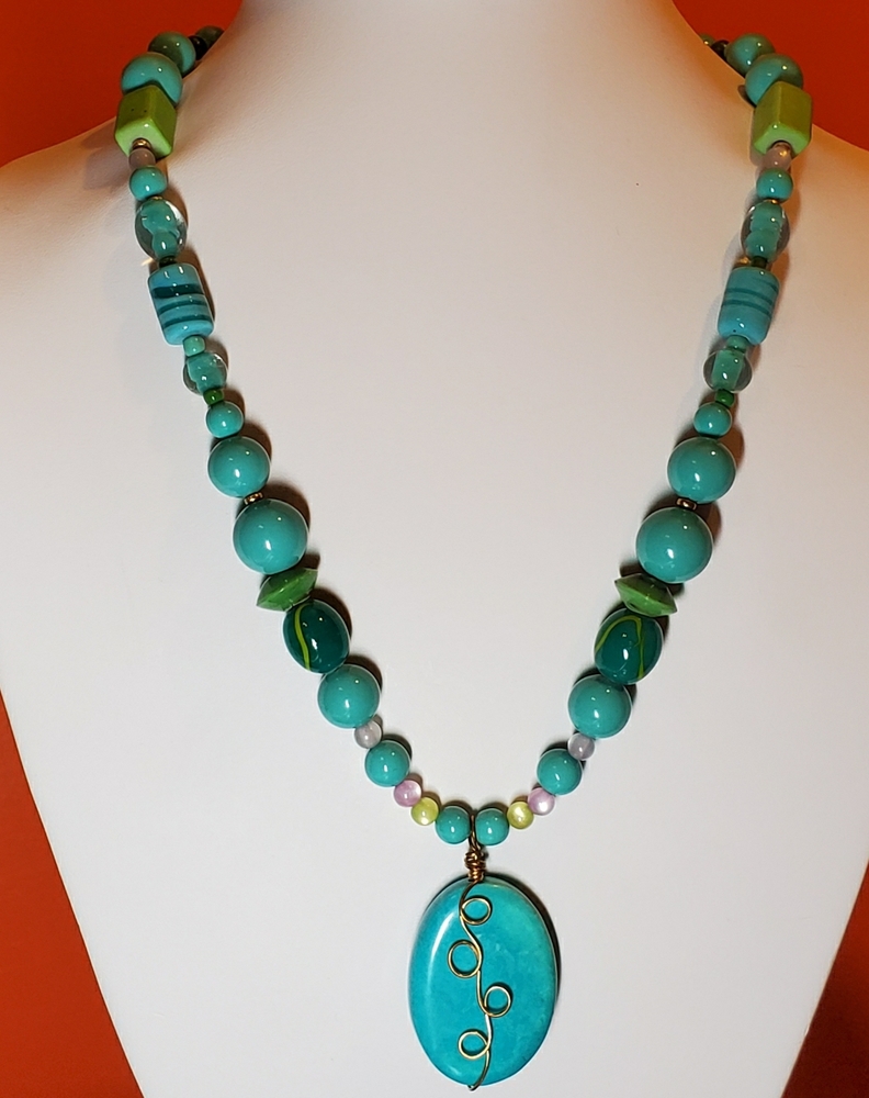 AGATE & CZECH GLASS NECKLACE